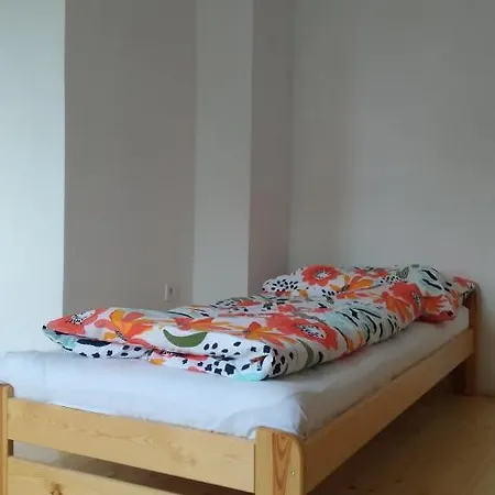 Apartment V Sadu Stara Cervena Voda